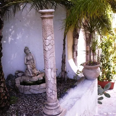 Hotell Augustus 3*
