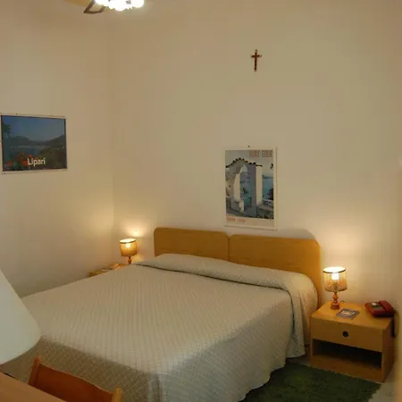 Hotell Augustus 3*
