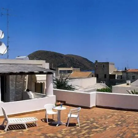 Augustus Ξενοδοχείο 3*