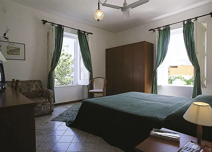 Augustus Ξενοδοχείο 3*