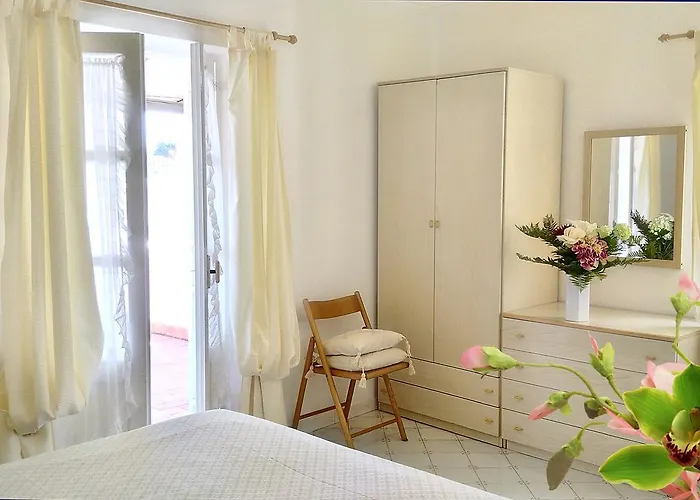 Augustus Λίπαρι